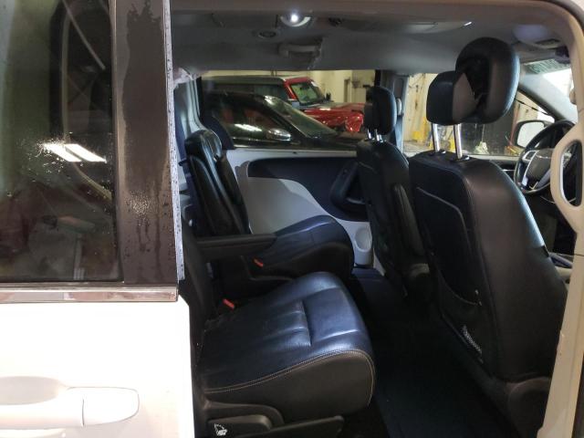 2C4RC1CG6FR716378 - 2015 CHRYSLER TOWN & COU TOURING L WHITE photo 11