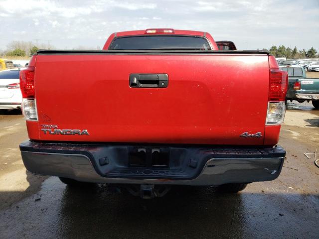 5TFDY5F13CX246835 - 2012 TOYOTA TUNDRA CREWMAX SR5 RED photo 6