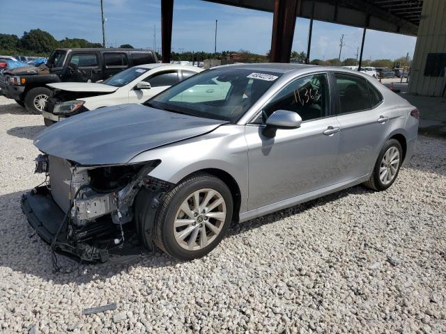 4T1C11AK9NU648822 - 2022 TOYOTA CAMRY LE SILVER photo 1