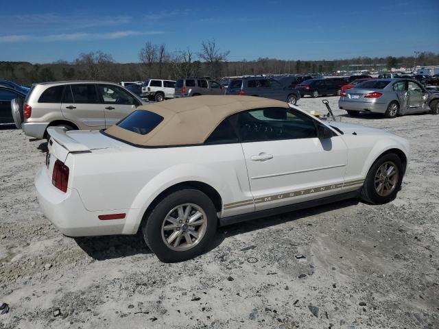 1ZVFT84N865151456 - 2006 FORD MUSTANG WHITE photo 3