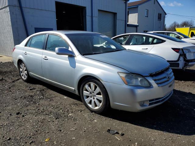 4T1BK36B85U048385 - 2005 TOYOTA AVALON XL SILVER photo 4