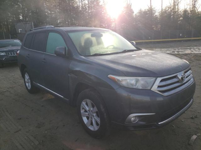 5TDZK3EH8DS135263 - 2013 TOYOTA HIGHLANDER BASE GRAY photo 4