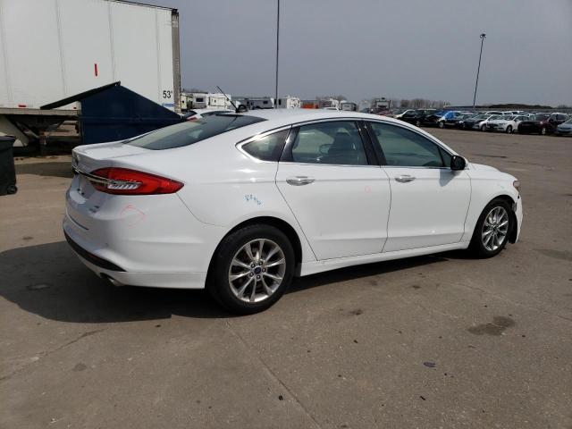 3FA6P0HD9HR317418 - 2017 FORD FUSION SE WHITE photo 3