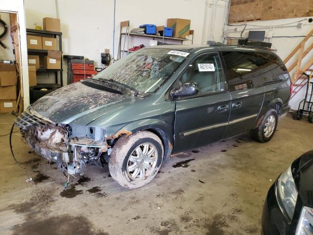 2C4GP54L55R325526 - 2005 CHRYSLER TOWN & COU TOURING ვერცხლისფერი ფოტო 1