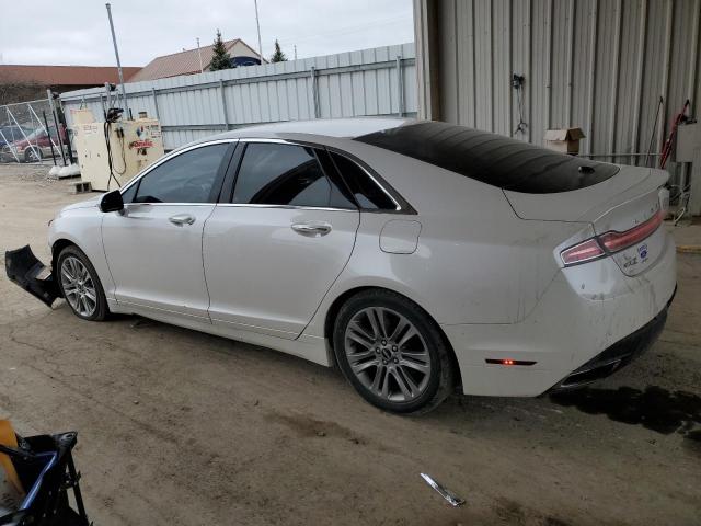 3LN6L2G92FR617356 - 2015 LINCOLN MKZ WHITE photo 2