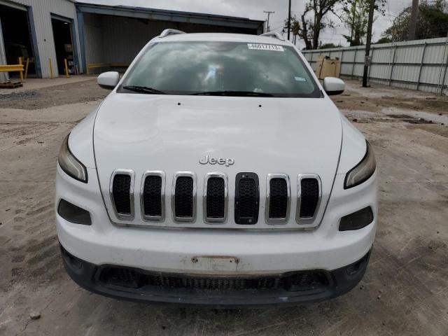 1C4PJLCB8GW125393 - 2016 JEEP CHEROKEE LATITUDE WHITE photo 5