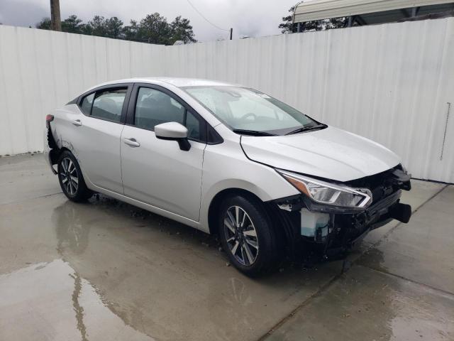 3N1CN8EV0PL818216 - 2023 NISSAN VERSA SV SILVER photo 4