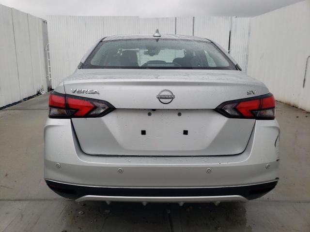 3N1CN8EV0PL818216 - 2023 NISSAN VERSA SV SILVER photo 6