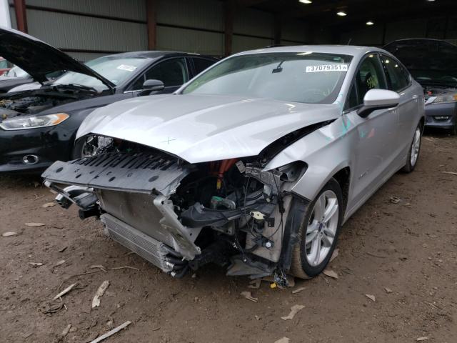 3FA6P0LU8JR137828 - 2018 FORD FUSION SE HYBRID SILVER photo 2