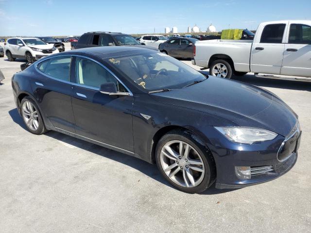5YJSA1H16EFP43800 - 2014 TESLA MODEL S ლურჯი ფოტო 4