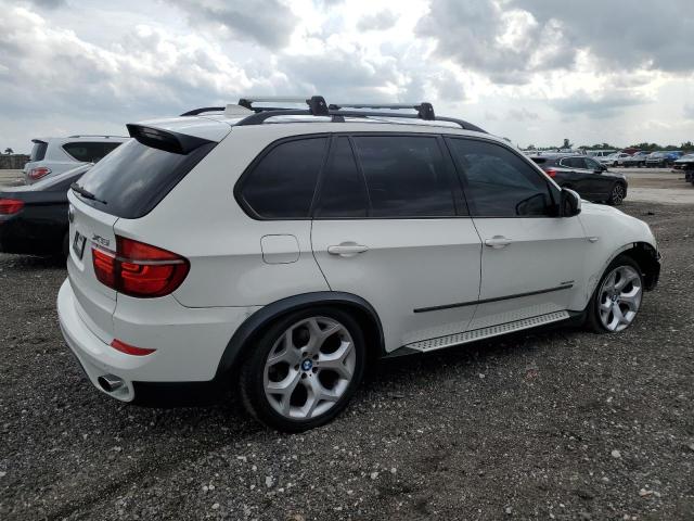 5UXZV4C52BL406840 - 2011 BMW X5 XDRIVE35I WHITE photo 3