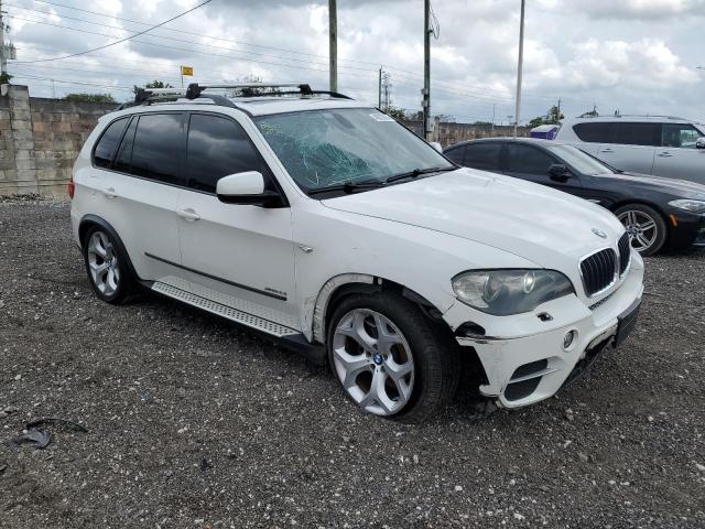 5UXZV4C52BL406840 - 2011 BMW X5 XDRIVE35I WHITE photo 4