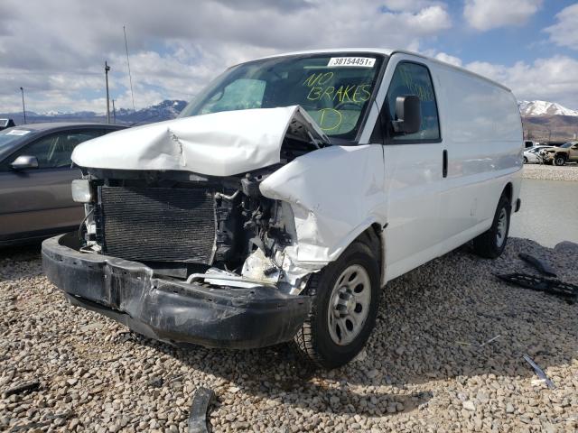 1GCSGAFX0E1118985 - 2014 CHEVROLET EXPRESS WHITE photo 2