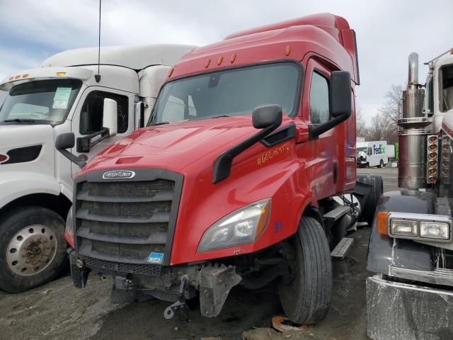 3AKJHPDV8LSKZ7028 - 2020 FREIGHTLINER CASCADIA RED photo 2