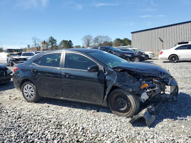 5YFBURHE3JP773490 - 2018 TOYOTA COROLLA L BLACK photo 4