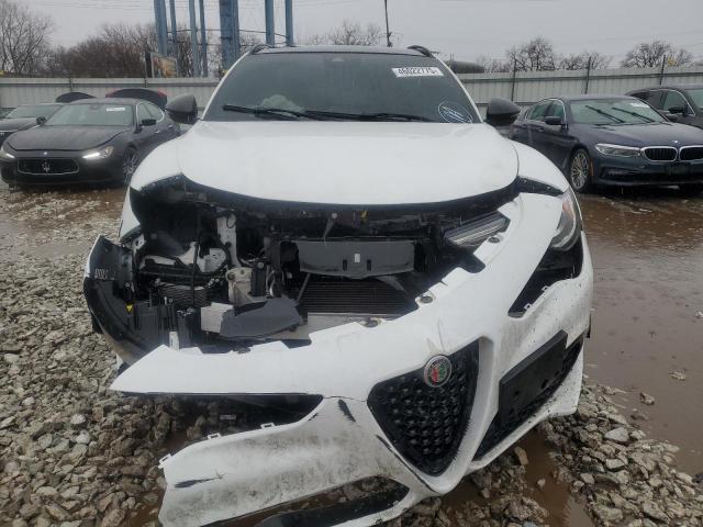 ZASPAKBN6K7C38467 - 2019 ALFA ROMEO STELVIO TI თეთრი ფოტო 5