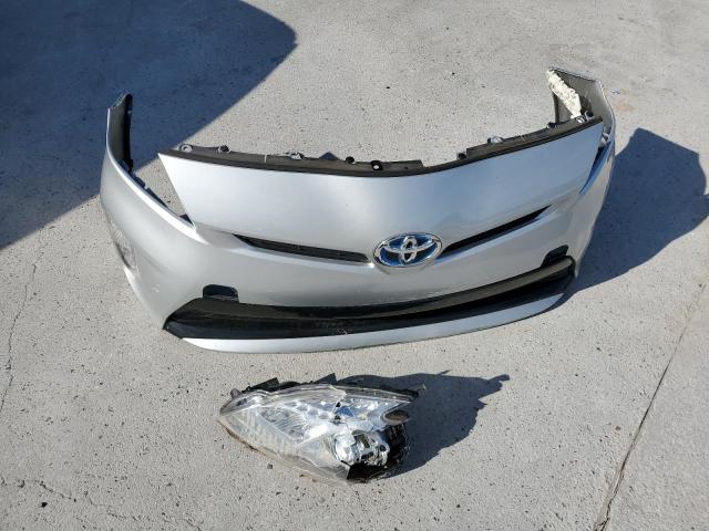 JTDKN3DU3F0420384 - 2015 TOYOTA PRIUS SILVER photo 12