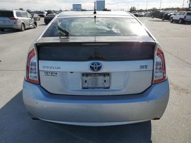 JTDKN3DU3F0420384 - 2015 TOYOTA PRIUS SILVER photo 6