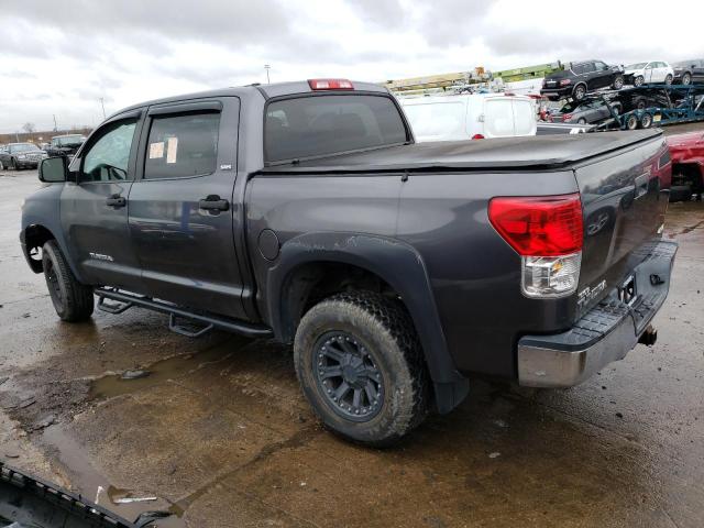 5TFDY5F15CX246593 - 2012 TOYOTA TUNDRA CREWMAX SR5 GRAY photo 2