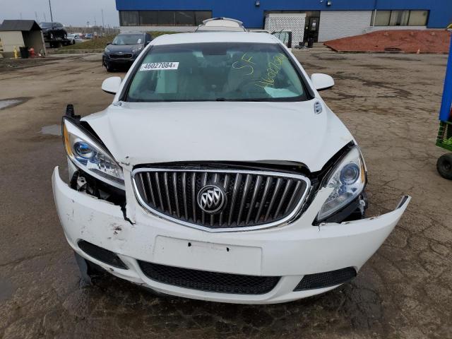 1G4PP5SK5G4105749 - 2016 BUICK VERANO WHITE photo 5