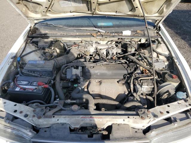 1HGCB9859NA015949 - 1992 HONDA ACCORD LX WHITE photo 11