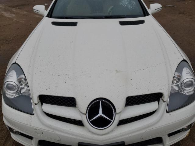 WDBWK5EA7BF237599 - 2011 MERCEDES-BENZ SLK 300 WHITE photo 11