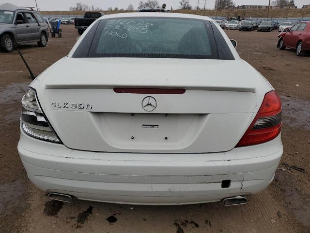 WDBWK5EA7BF237599 - 2011 MERCEDES-BENZ SLK 300 WHITE photo 6