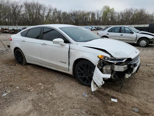 3FA6P0RU1JR151139 - 2018 FORD FUSION TITANIUM/PLATINUM HEV WHITE photo 4