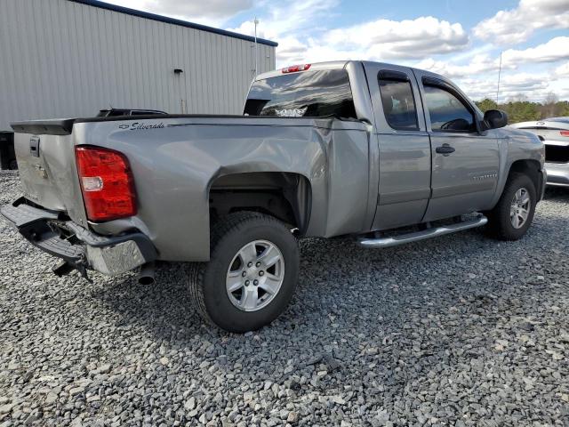 2GCEC19C871683371 - 2007 CHEVROLET SILVERADO C1500 GRAY photo 3