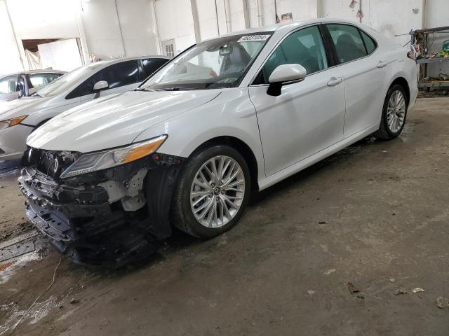 4T1F11AK0LU884060 - 2020 TOYOTA CAMRY XLE WHITE photo 1