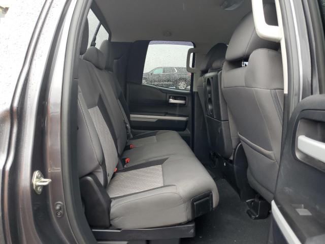 5TFUM5F11HX071374 - 2017 TOYOTA TUNDRA DOUBLE CAB SR/SR5 GRAY photo 10