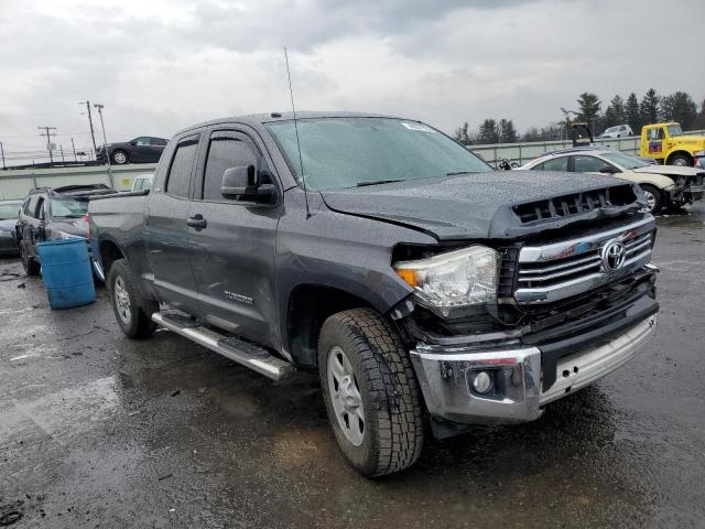 5TFUM5F11HX071374 - 2017 TOYOTA TUNDRA DOUBLE CAB SR/SR5 GRAY photo 4