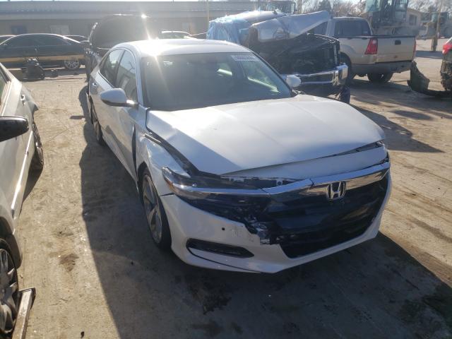 1HGCV1F96JA145244 - 2018 HONDA ACCORD TOURING WHITE photo 1