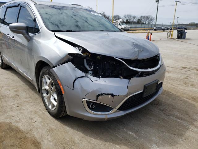 2C4RC1BG9HR566044 - 2017 CHRYSLER PACIFICA TOURING L 银色 照片 9