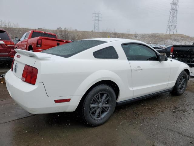 1ZVFT80N865199920 - 2006 FORD MUSTANG WHITE photo 3