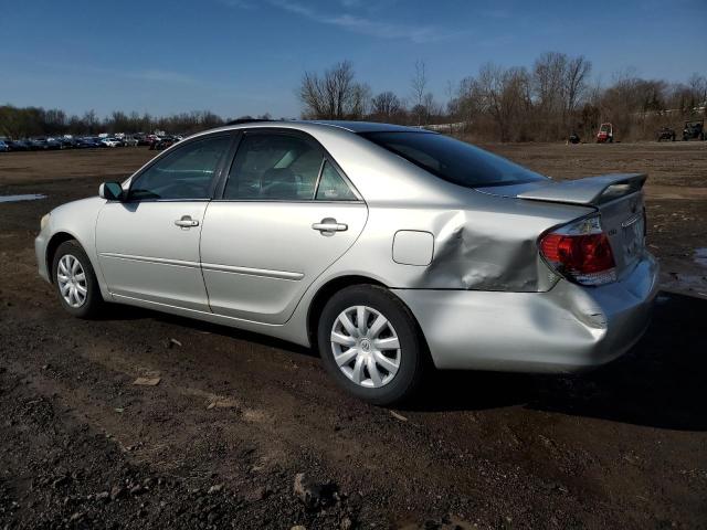 4T1BE32K16U734900 - 2006 TOYOTA CAMRY LE SILVER photo 2