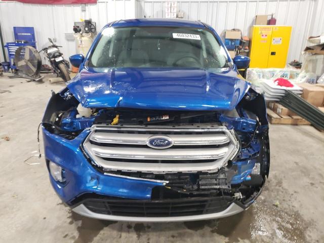 1FMCU0GD7HUA99068 - 2017 FORD ESCAPE SE BLUE photo 5