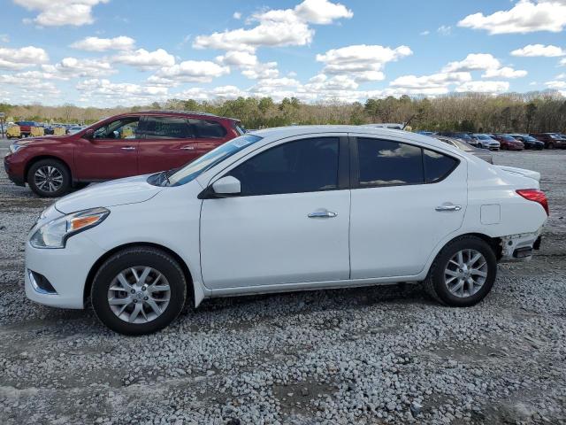 3N1CN7APXHL891077 - 2017 NISSAN VERSA S WHITE photo 1