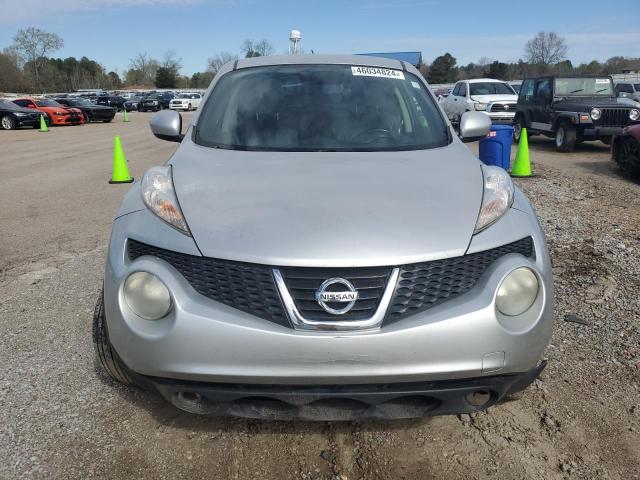 JN8AF5MR7DT222584 - 2013 NISSAN JUKE S SILVER photo 5