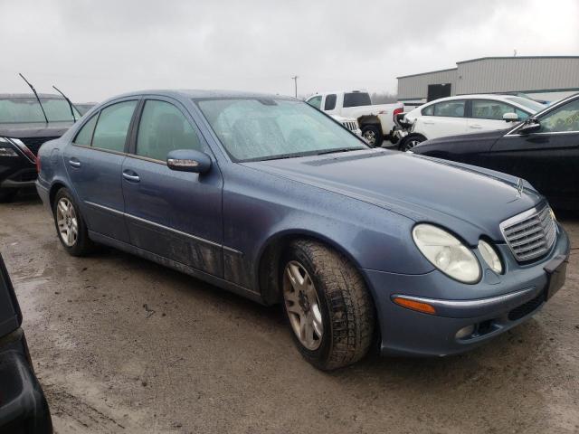 WDBUF26J75A687375 - 2005 MERCEDES-BENZ E 320 CDI BLUE photo 4