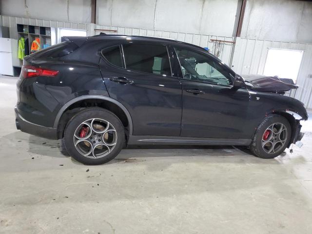 ZASPAKBNXN7D46885 - 2022 ALFA ROMEO STELVIO TI BLACK photo 4