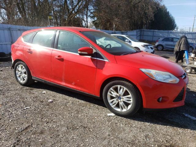 1FAHP3M23CL253219 - 2012 FORD FOCUS SEL RED photo 4