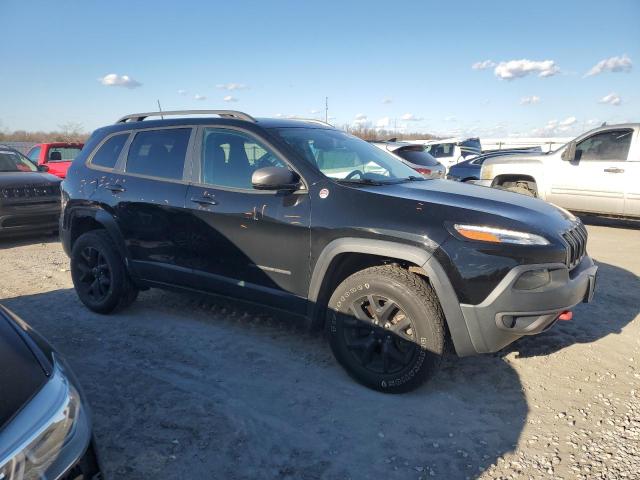 1C4PJMBX6JD562685 - 2018 JEEP CHEROKEE TRAILHAWK BLACK photo 4