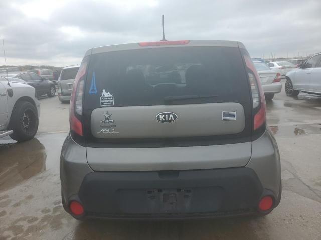 KNDJN2A28G7289535 - 2016 KIA SOUL GRAY photo 6