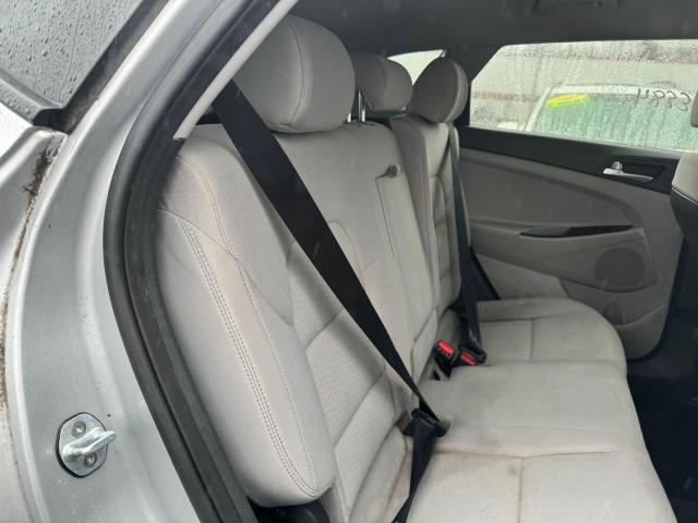 KM8J2CA47KU870198 - 2019 HYUNDAI TUCSON SE SILVER photo 6