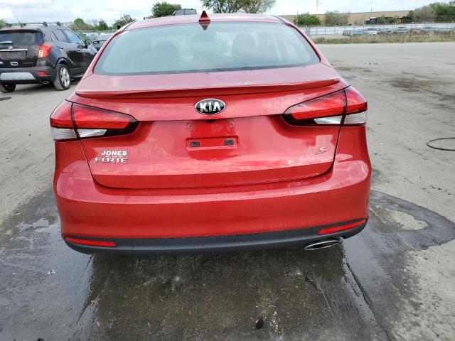 3KPFL4A71HE116525 - 2017 KIA FORTE LX RED photo 6