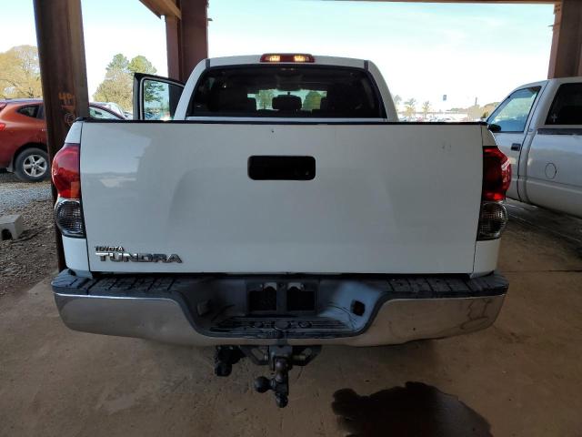 5TBEV54107S457981 - 2007 TOYOTA TUNDRA CREWMAX SR5 WHITE photo 6