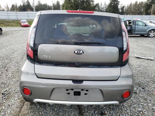 KNDJP3A58J7599170 - 2018 KIA SOUL + GRAY photo 6