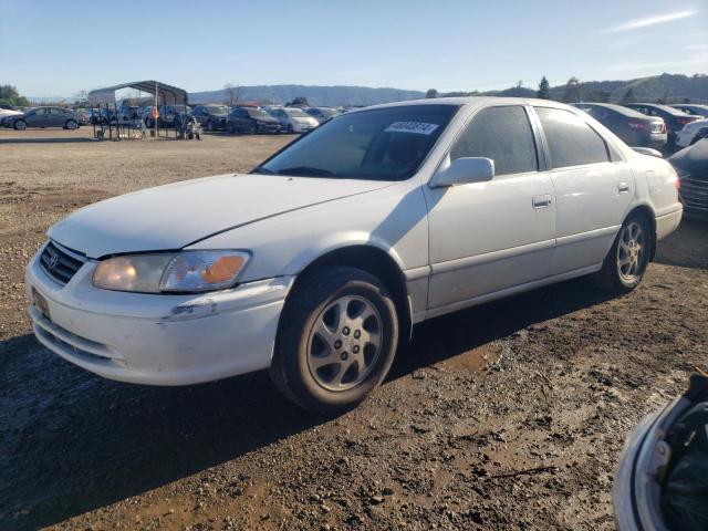 JT2BF22KXY0253512 - 2000 TOYOTA CAMRY CE WHITE photo 1