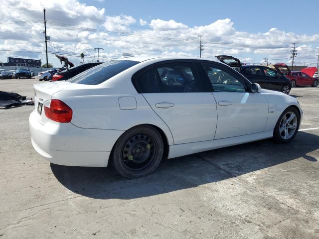 WBAVC53548FZ82817 - 2008 BMW 328 I SULEV WHITE photo 3